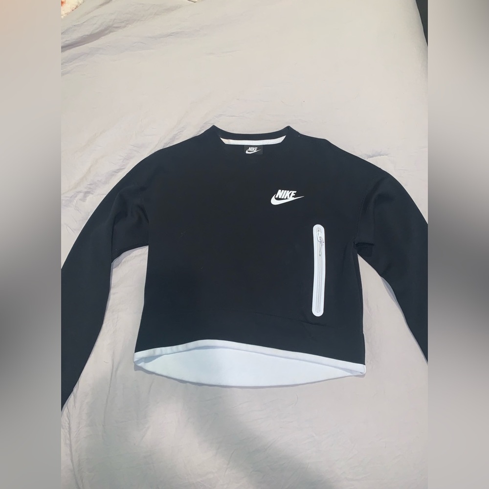 Nike Tech Fleece Cropped Crewneck Sweatshirt